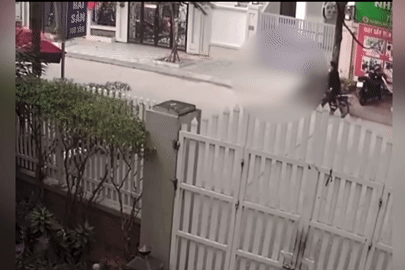 Nhân chứng kể lại diễn biến vụ người đàn ông bị hai thanh niên đánh dã man ở Hà Nội