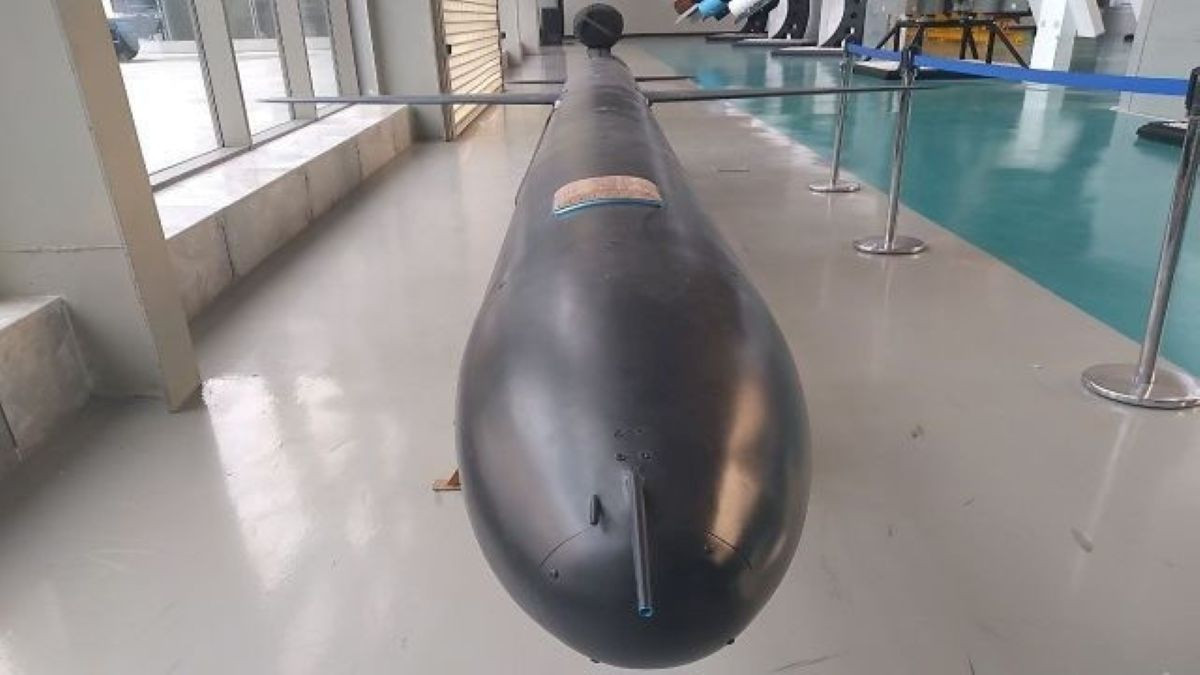 Tên lửa hành trình Paveh 1.jpg