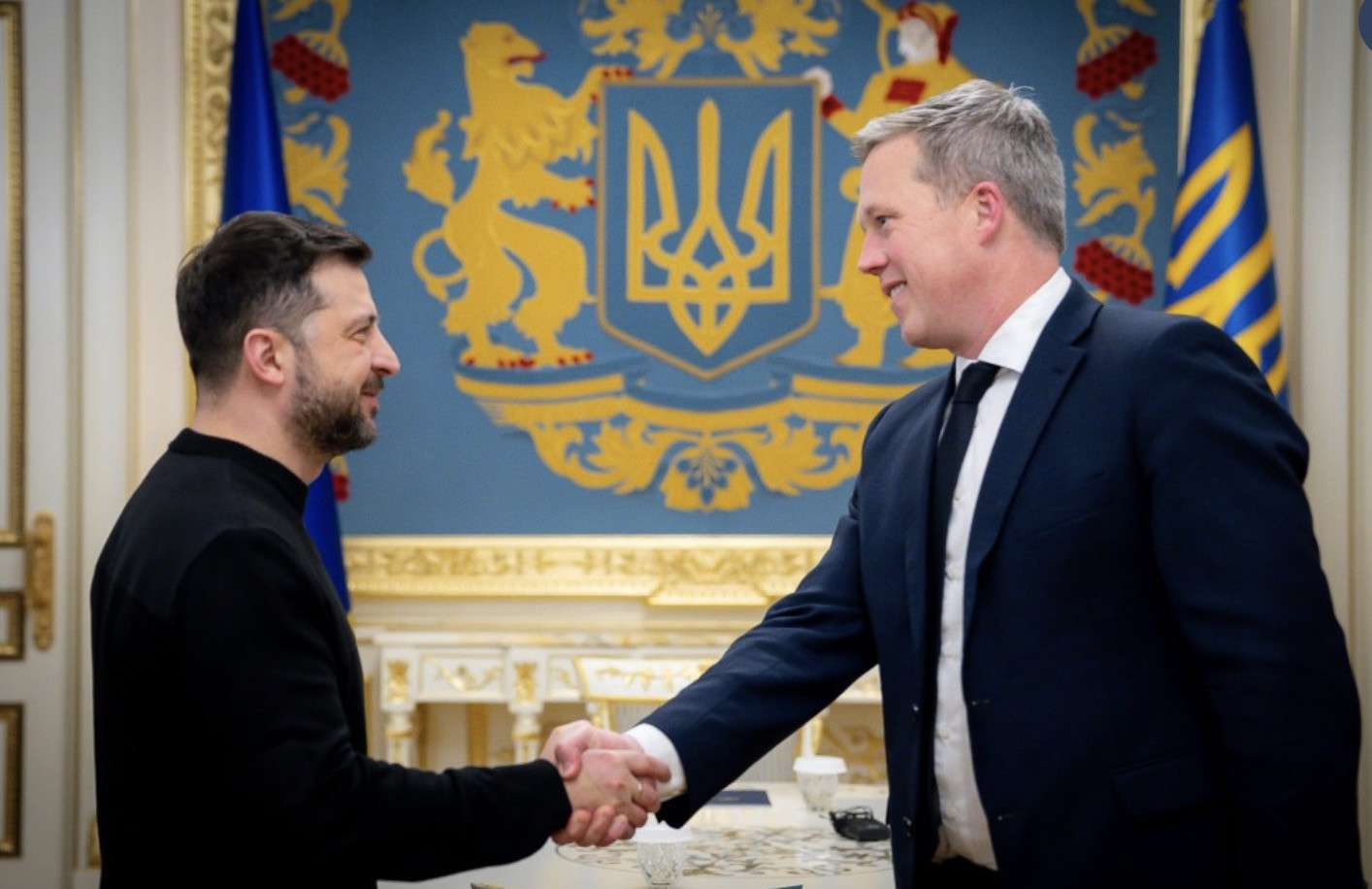 Tổng thống Ukraine và Bộ trưởng Lục quân Mỹ. Ảnh: president.gov.ua