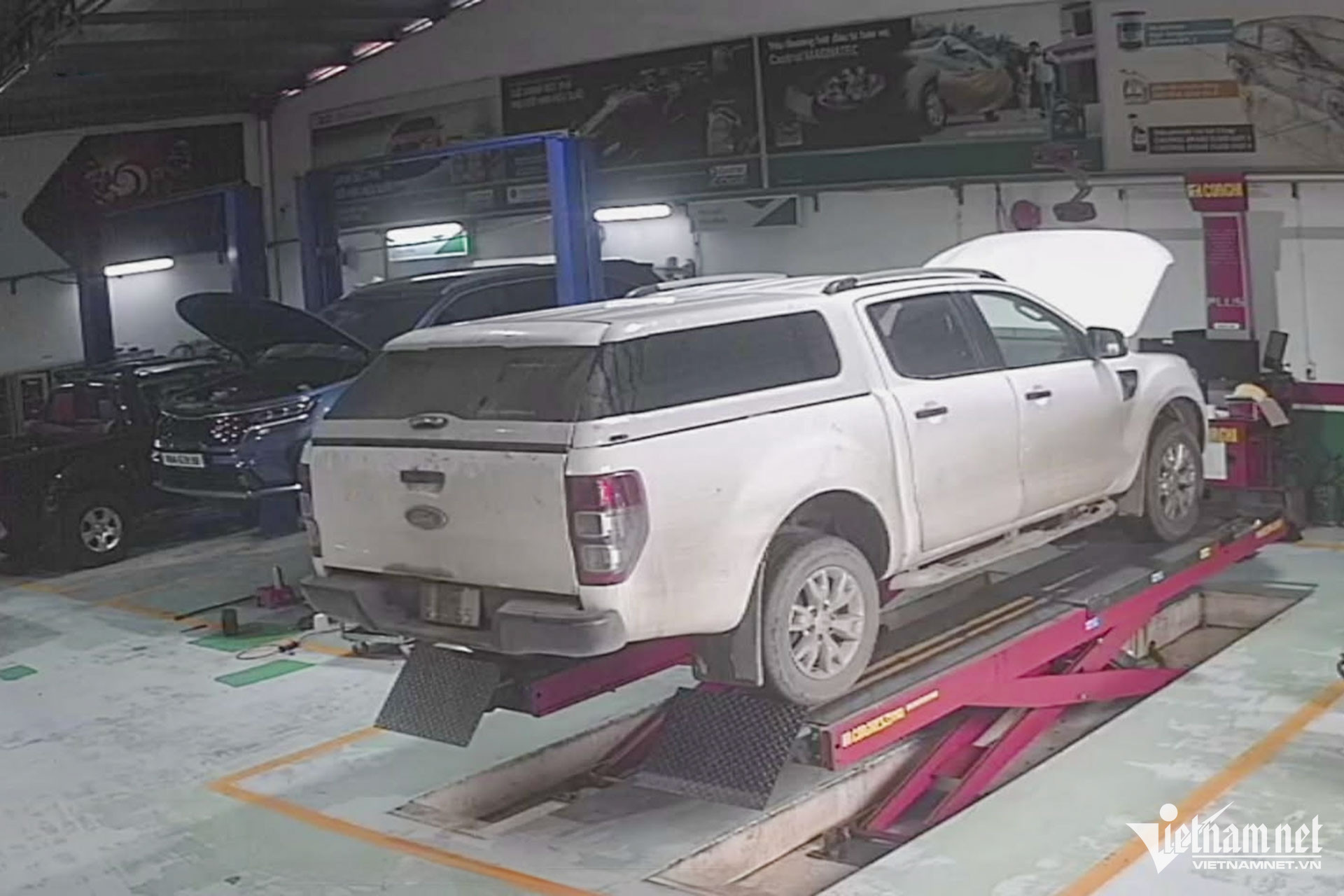 W-loc gio dong co Ford Ranger (2).jpg