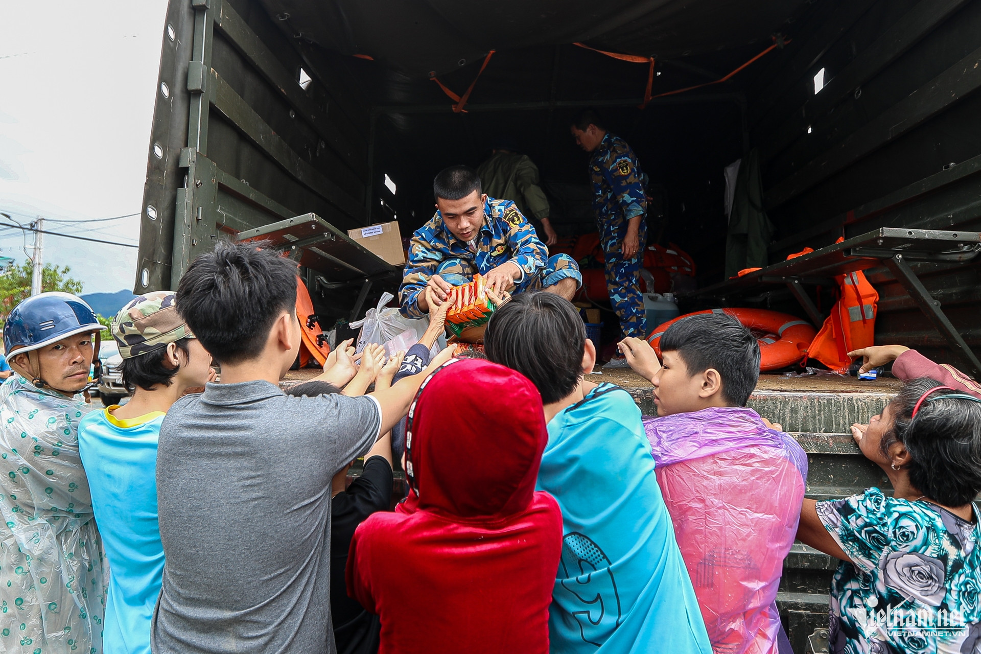 W-ngập lụt khánh hoà nguyễn huế 9.jpg