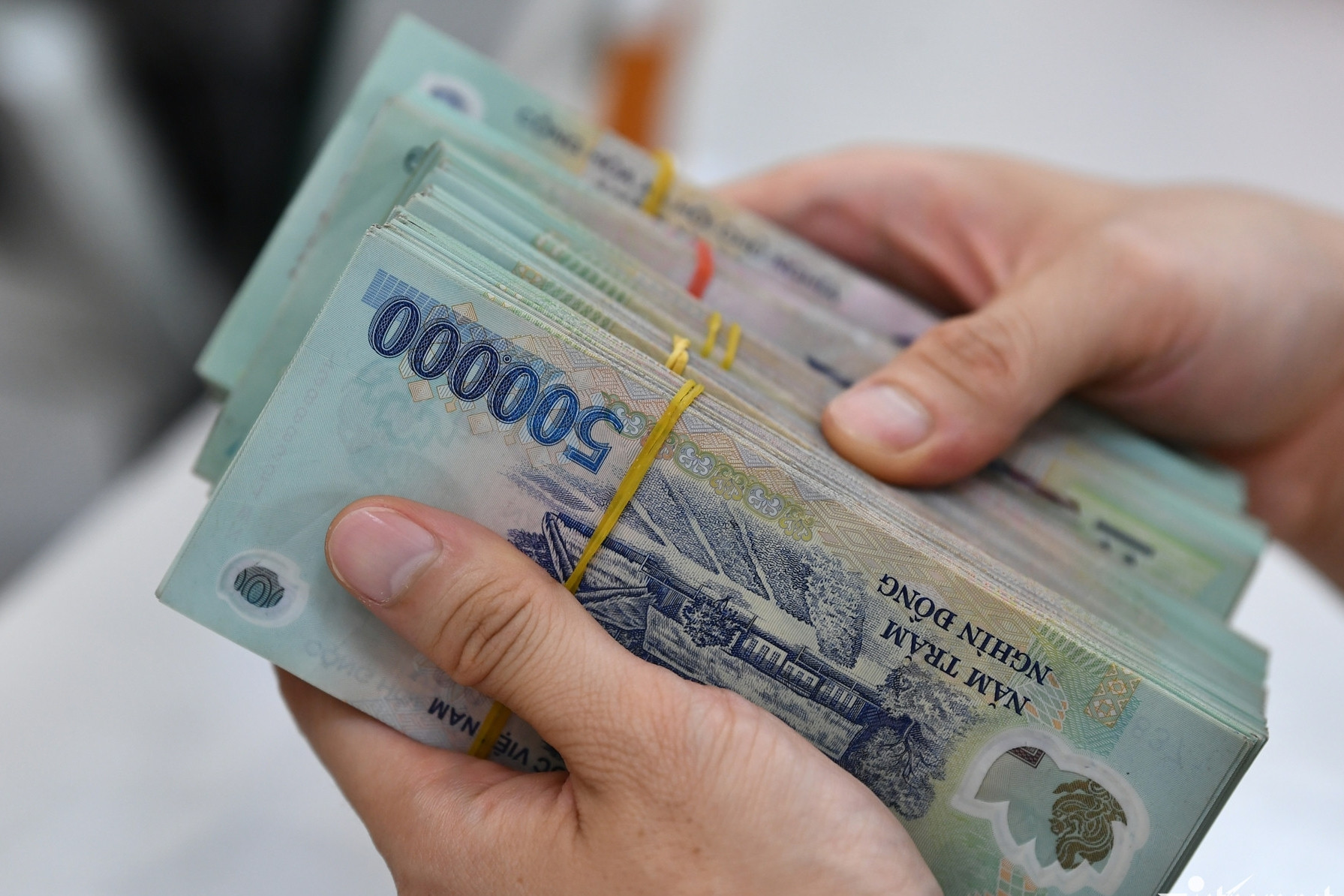 Bộ Nội vụ đề nghị các địa phương báo cáo về thưởng Tết trước ngày 25/12