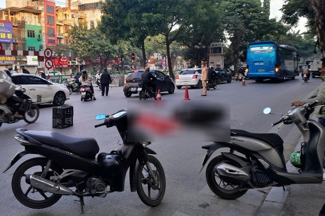 Người phụ nữ tử vong sau va chạm với xe khách ở Hà Nội