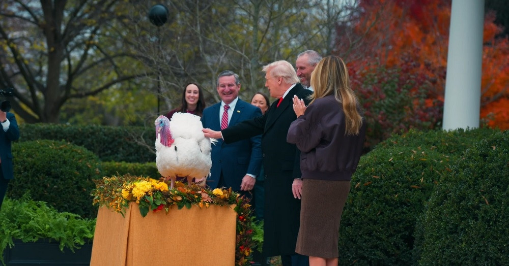 Ông Trump bất ngờ nhắc đến cha con cựu Tổng thống Mỹ Biden