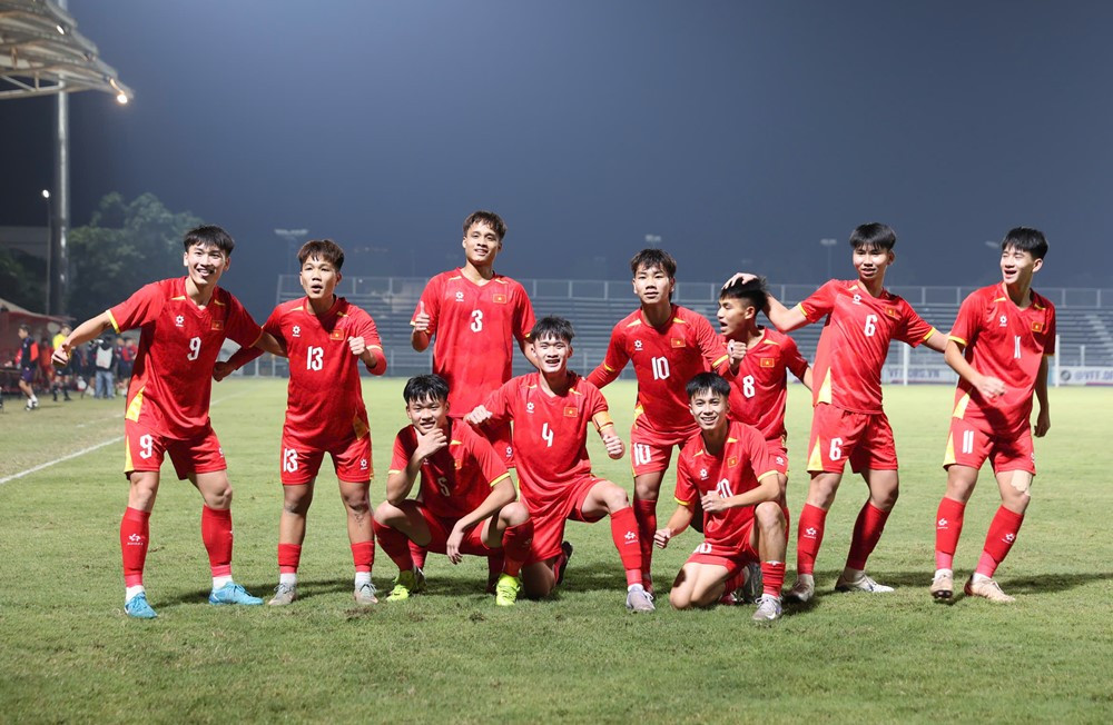 u17 viet nam vs hong kong 1.jpg