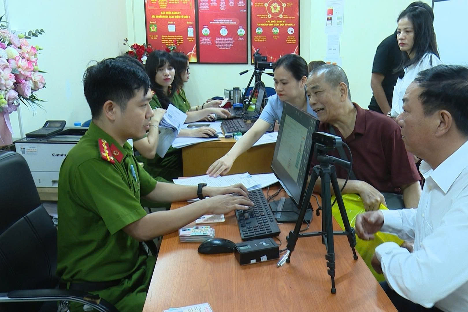 Ứng dụng trí tuệ nhân tạo nâng cao hiệu quả giải quyết thủ tục hành chính