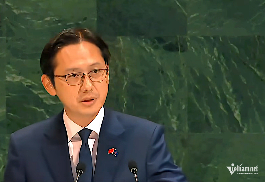 W-Đại sứ Đỗ Hùng Việt.png