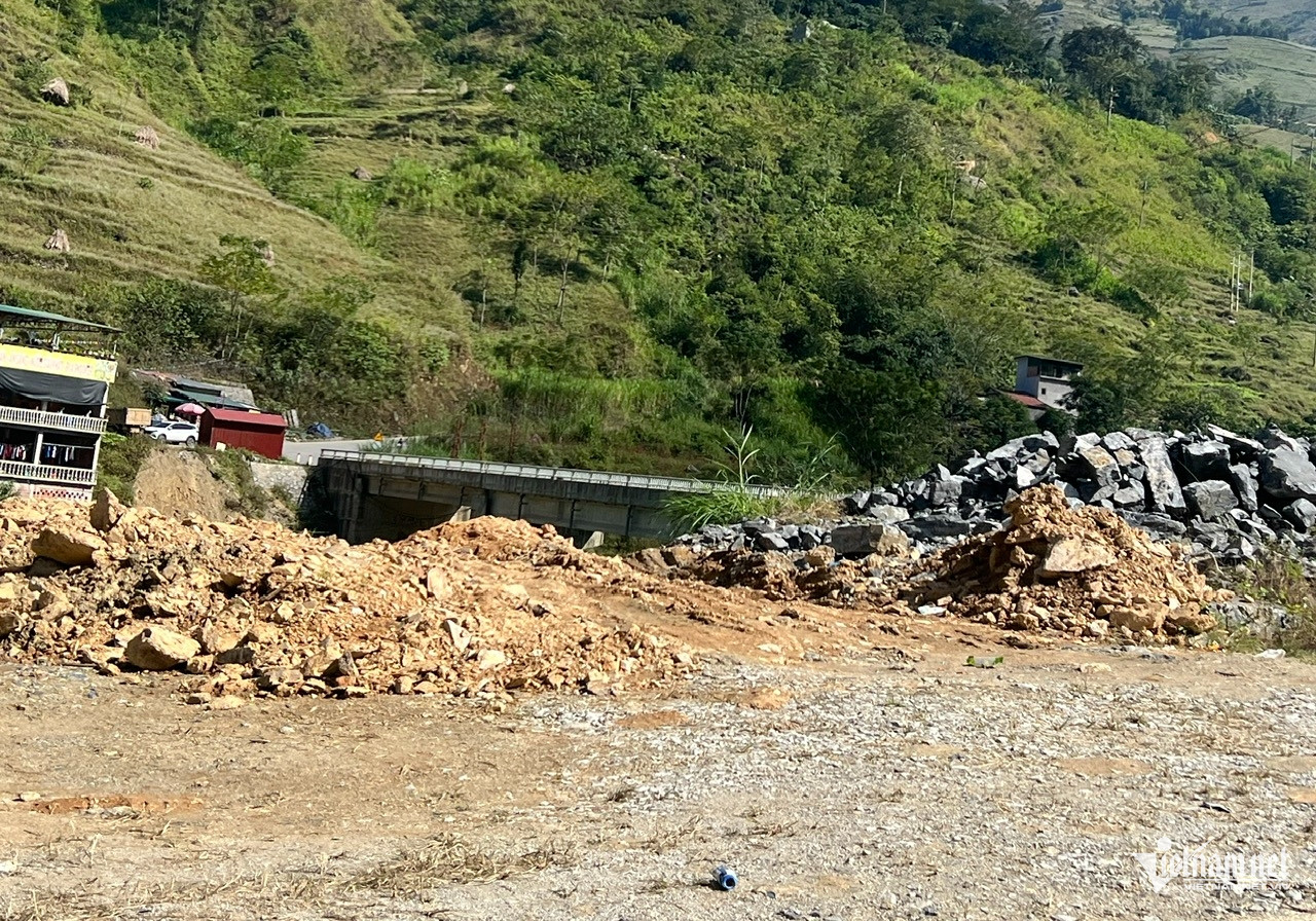 W-Ho tro NNT bi bao lu.jpg