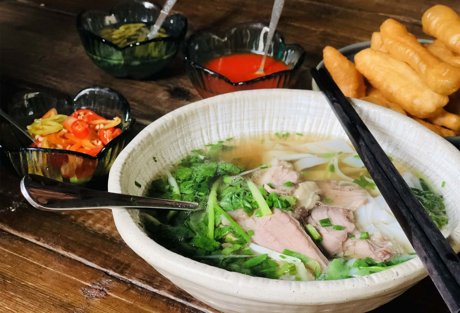 4 không khi ăn sáng