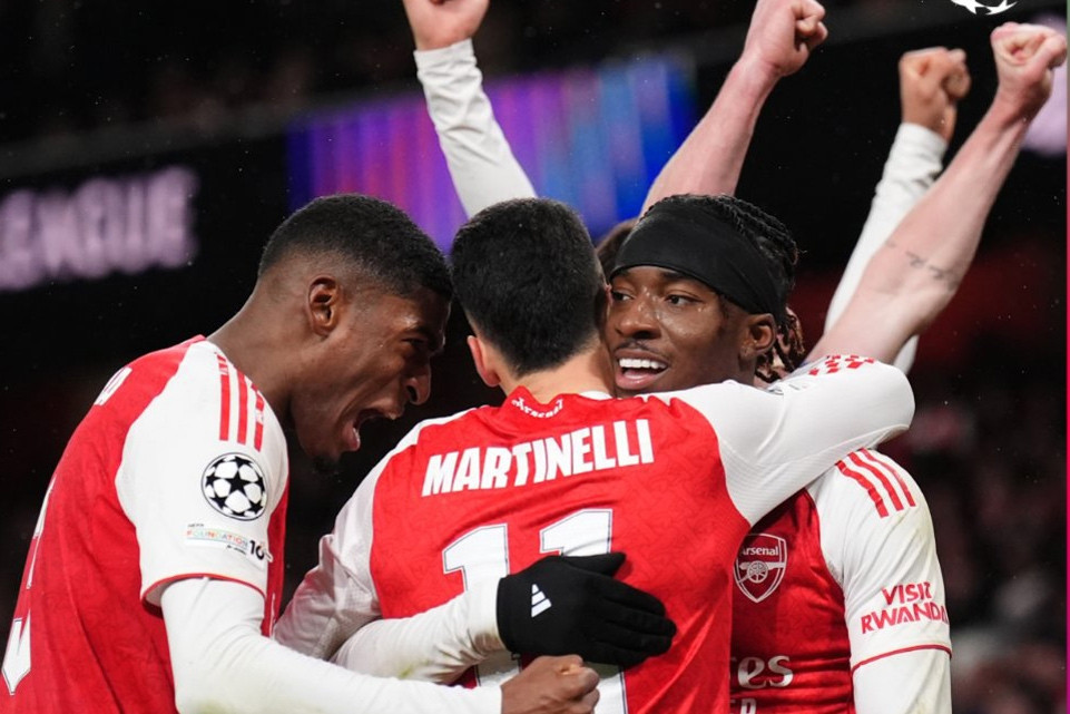 Arsenal thổi bay Bayern Munich nhờ các 'siêu dự bị'