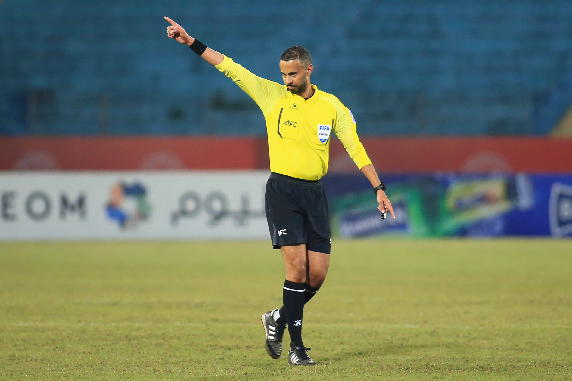 Cầu thủ CAHN và Bắc Kinh Quốc An lại xô xát sau án phạt cahn bac kinh quoc an.jpg