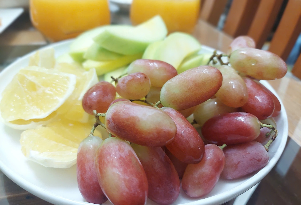 Chỉ ăn rau quả, rất ít đạm, không tinh bột nhưng không thể giảm cân