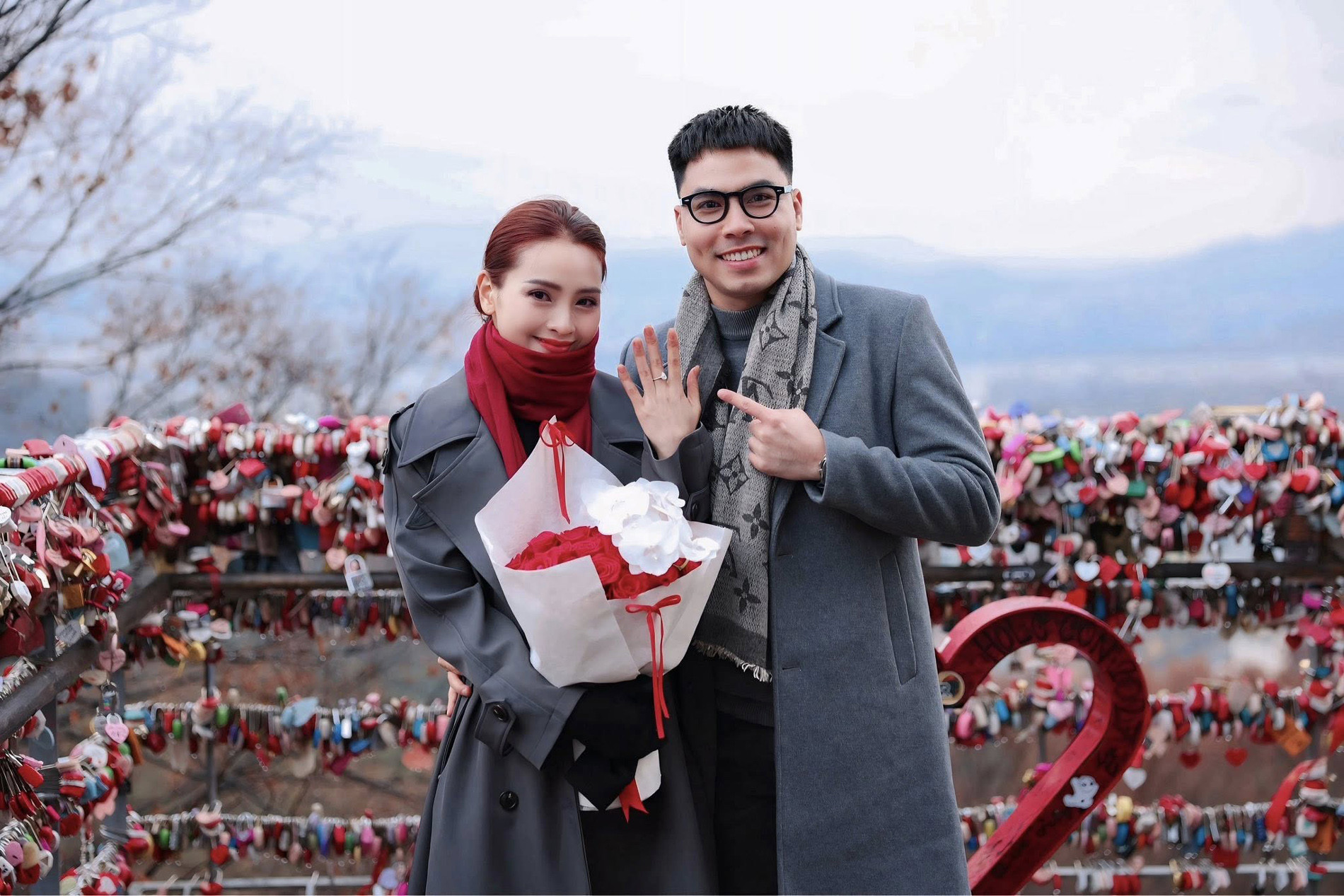 Đức Huy cầu hôn MC Mù Tạt ở Hàn Quốc duc huy huyen trang 4.jpg