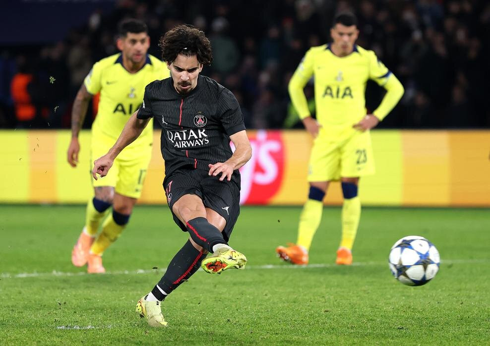 editorial_uefa_com paris_saint germain_v_tottenham_hotspur_ _uefa_champions_league_2025_26_league_phase_md5 (10).jpg