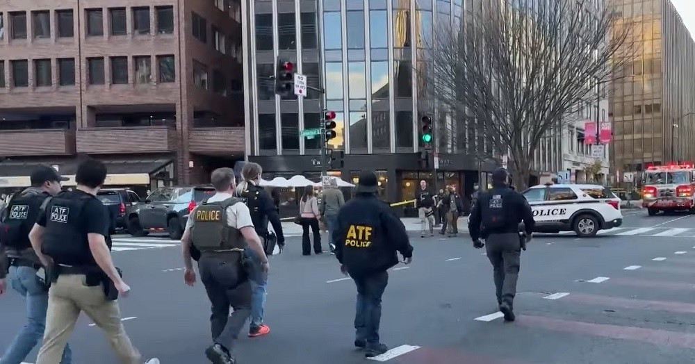 Nổ súng gần Nhà Trắng, hai lính vệ binh quốc gia Mỹ bị thương