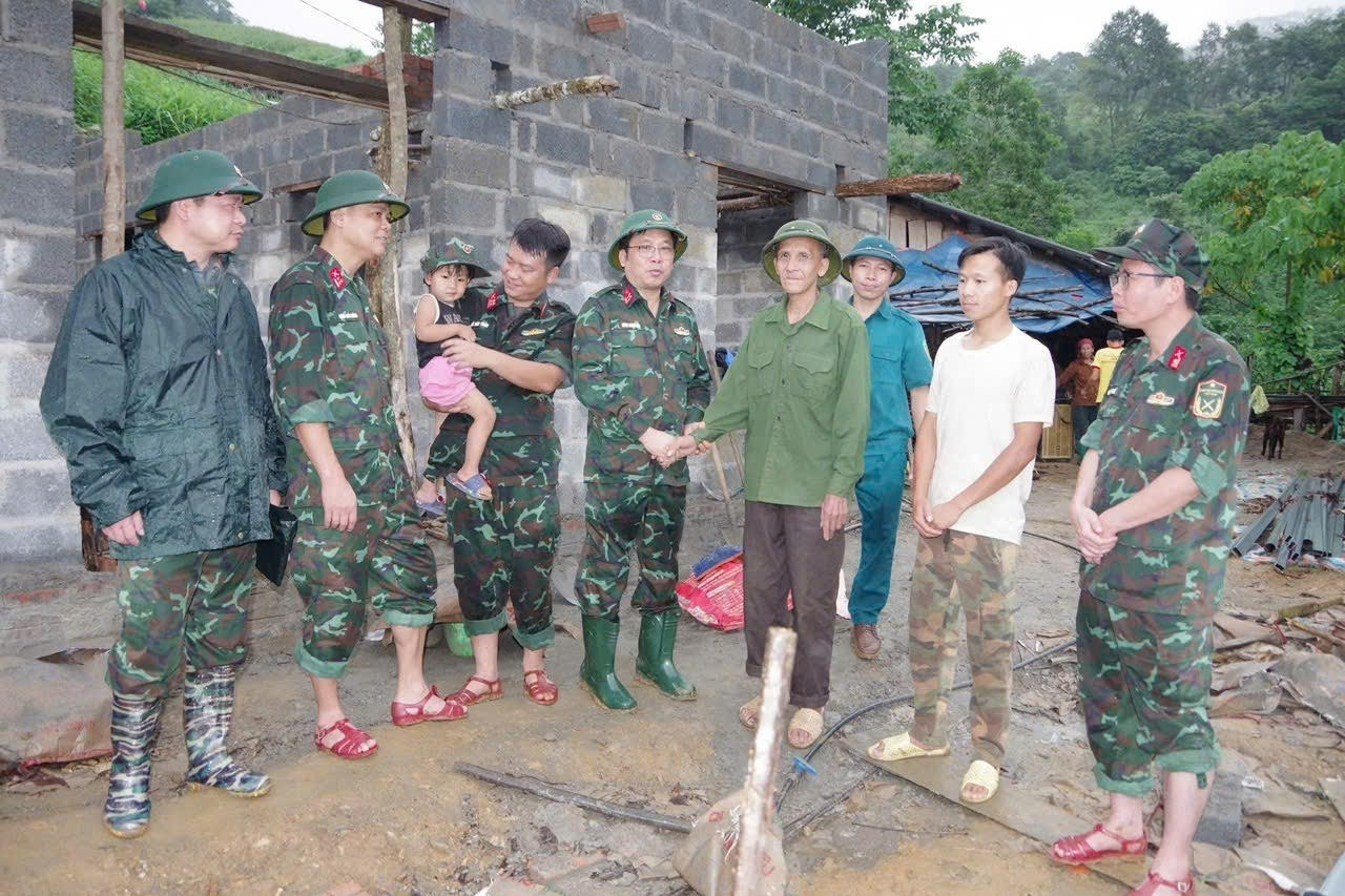 Nơi biên cương Tổ quốc: Bộ đội dựng công trình, xây thế trận lòng dân