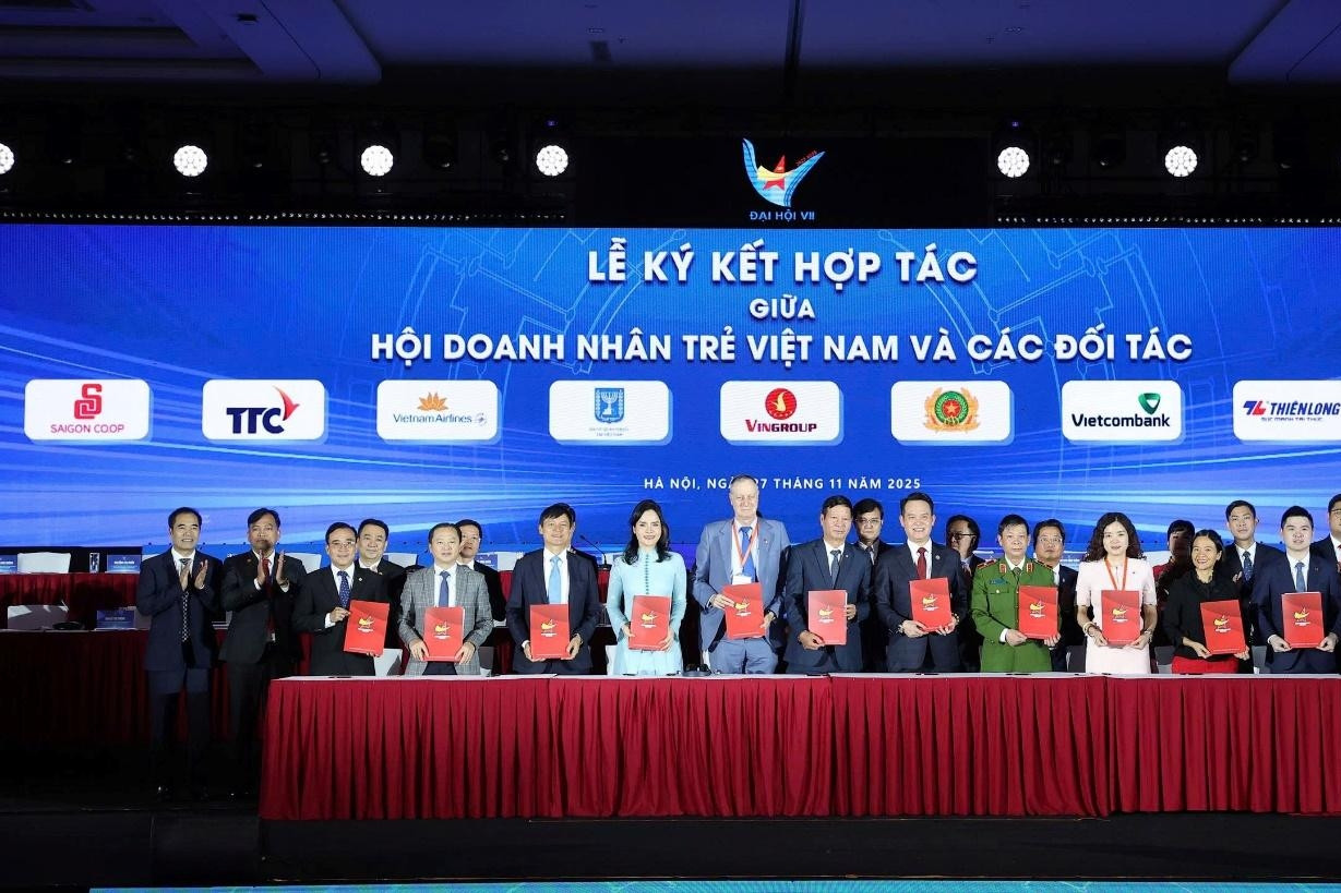 Tập đoàn T&T Group ký hợp tác chiến lược với Hội Doanh nhân trẻ Việt Nam