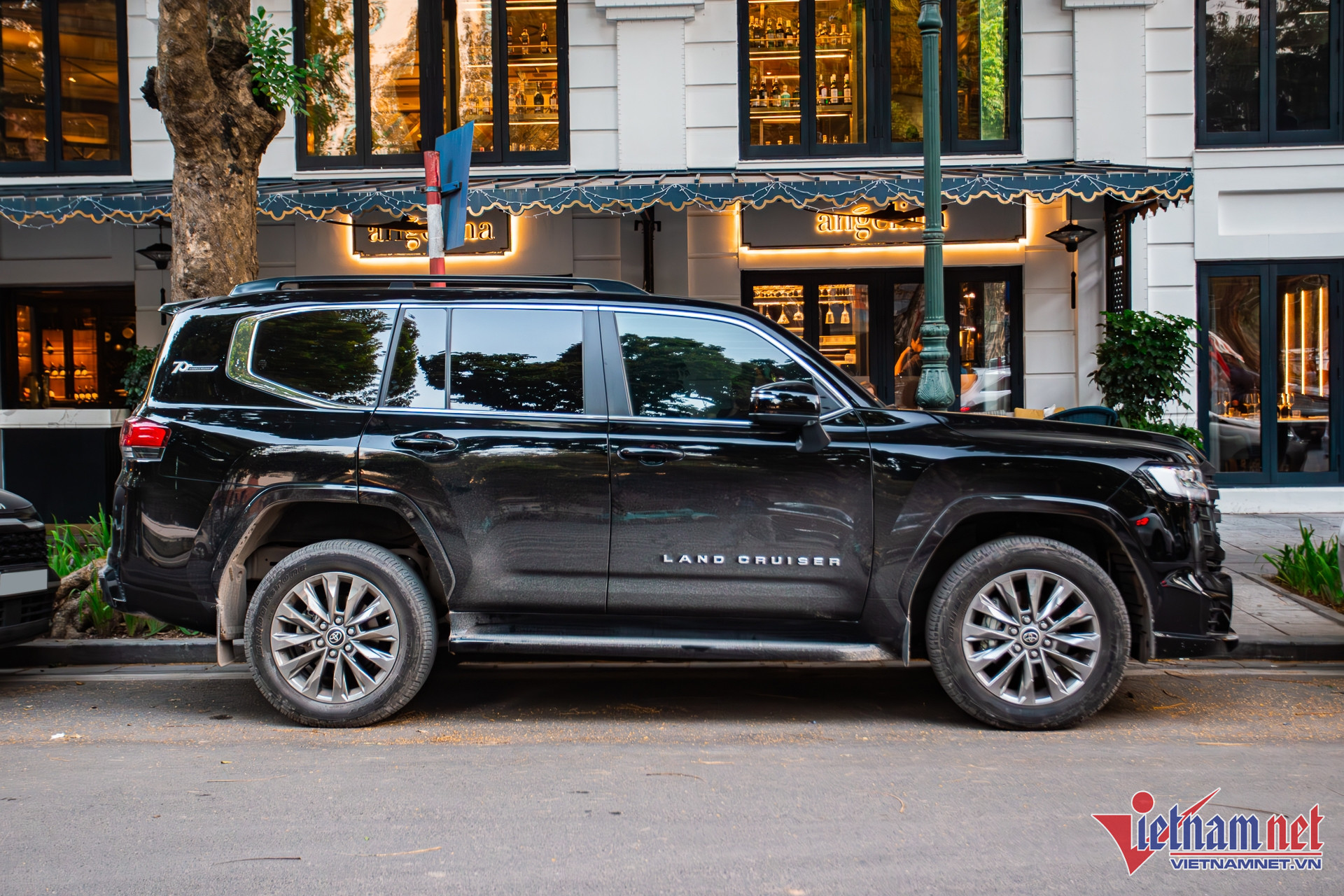 W-land cruiser 10.JPG.jpg