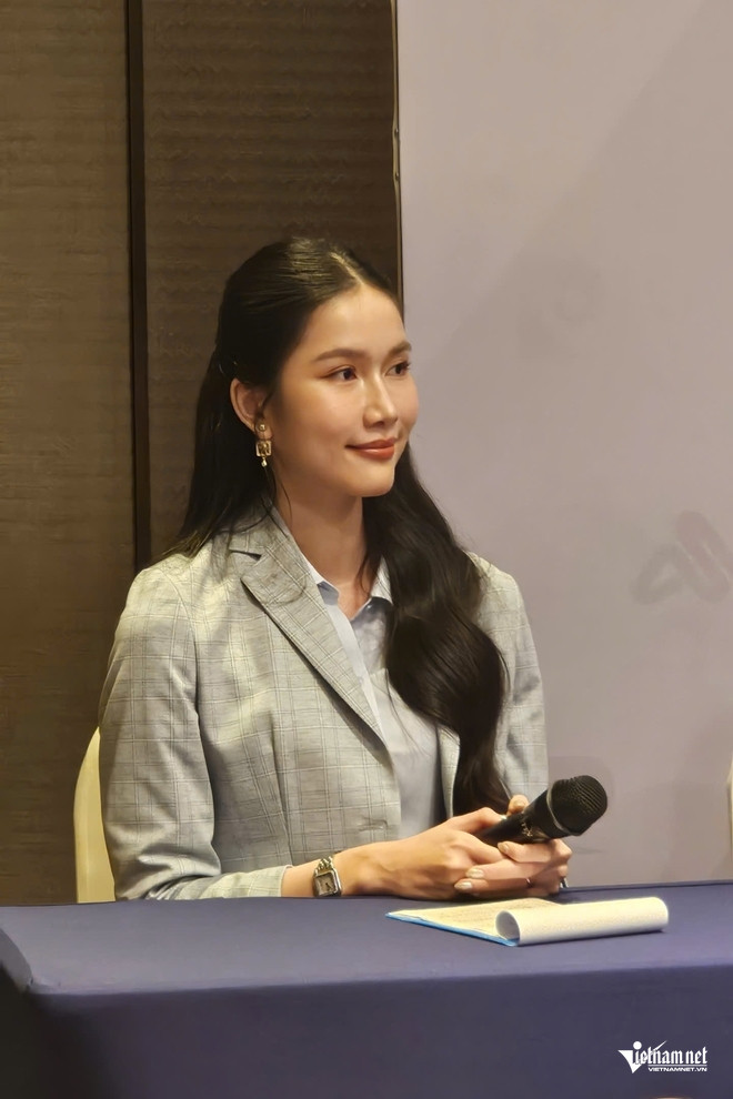 https://static-images.vnncdn.net/vps_images_publish/000001/000003/2025/11/27/w-phuing-anh-003-1991.jpg