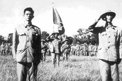 Ai là Chủ tịch đầu tiên của Thành phố Hà Nội, nhậm chức khi 33 tuổi?