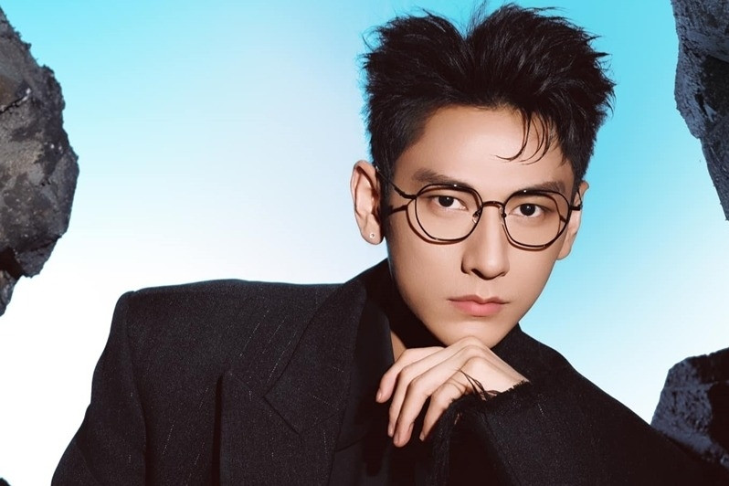 Ca sĩ Isaac đảm nhiệm vị trí mới ở tuổi 37