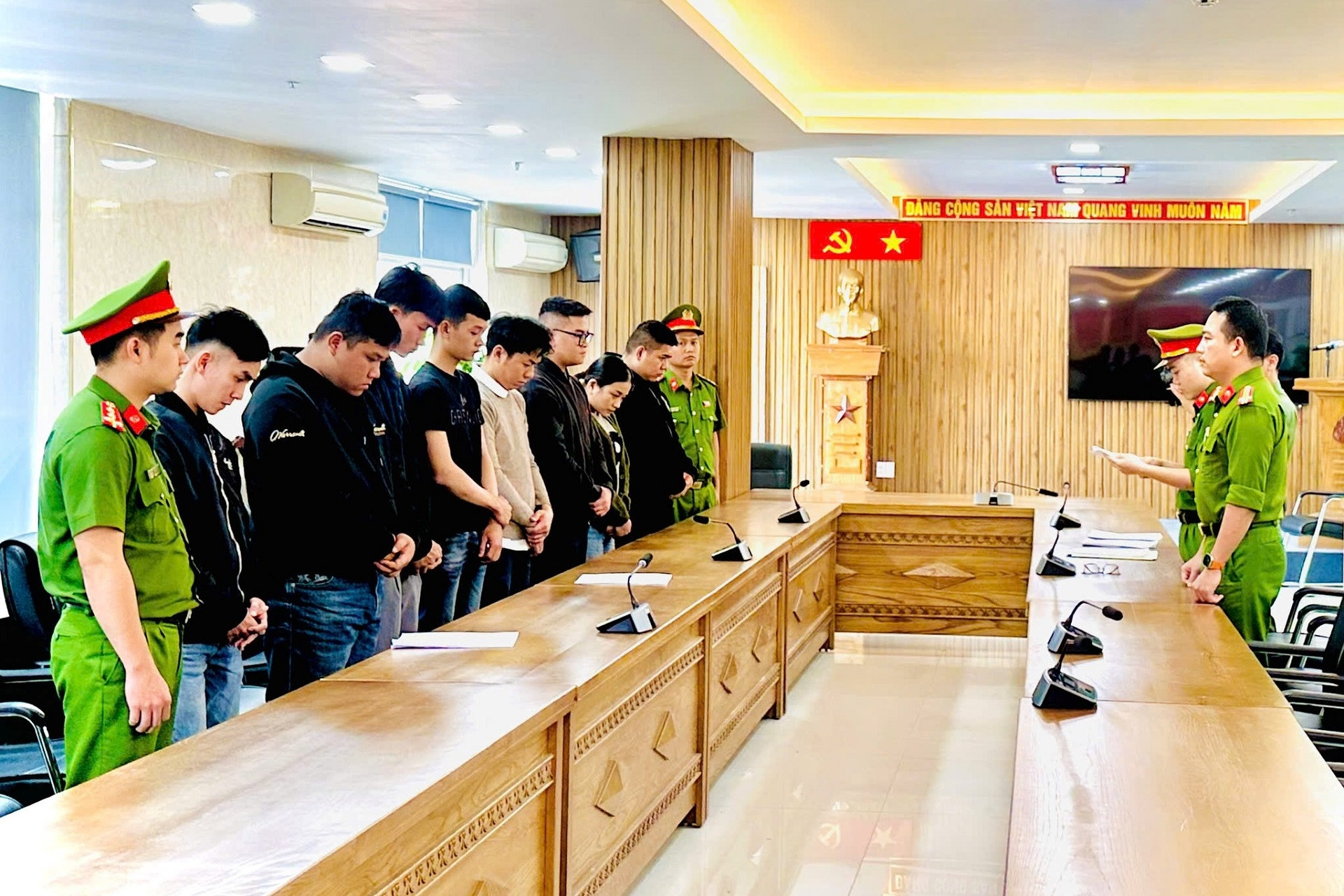 Đà Nẵng triệt phá đường dây rửa tiền liên quốc gia 67.000 tỷ đồng