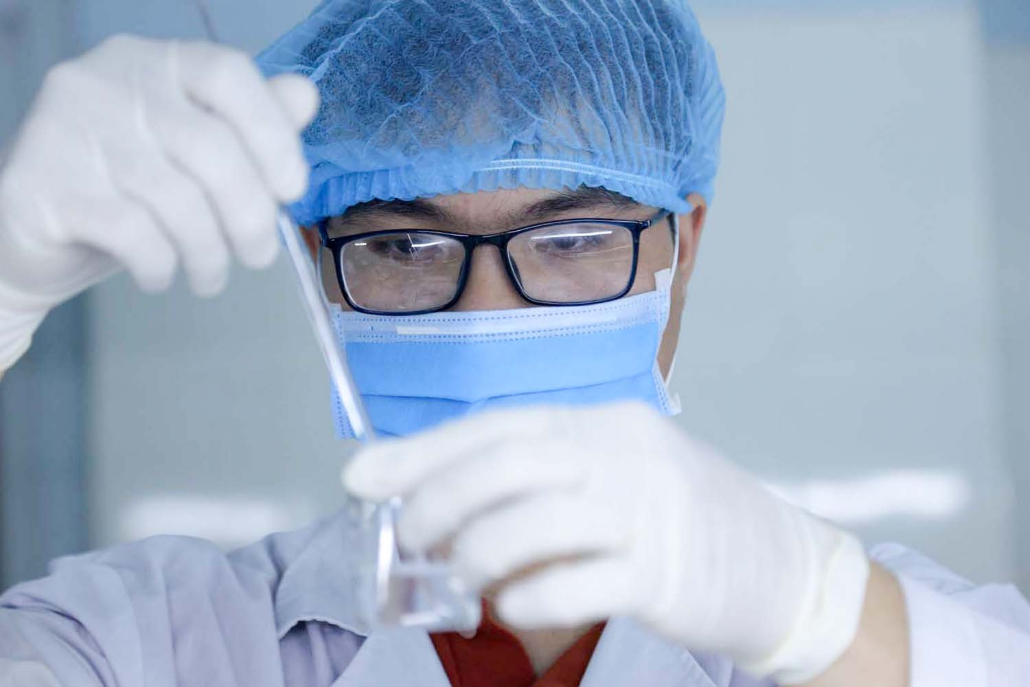 ĐHYĐ_Anh SV thuc hanh (11).jpg