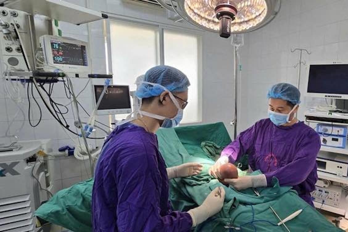 Nguyên nhân khiến nam thanh niên 19 tuổi mắc ung thư tinh hoàn giai đoạn muộn