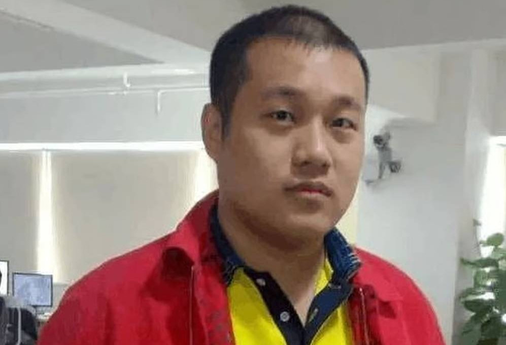 Tỷ phú đòi bạn gái cũ bồi thường 1,1 nghìn tỷ đồng, bị 'tố' có 300 người con