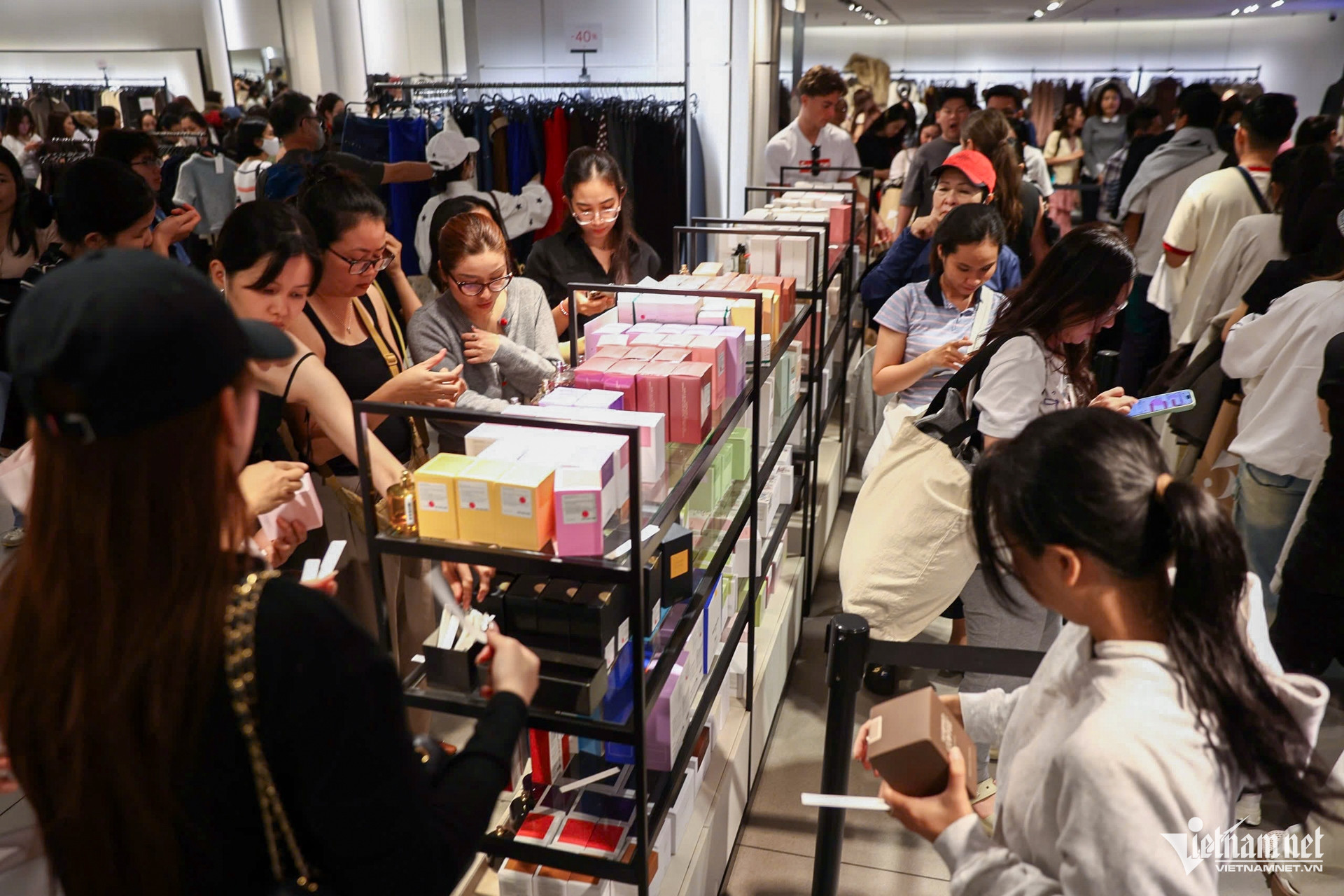 W-mua sắm TPHCM 14.jpg