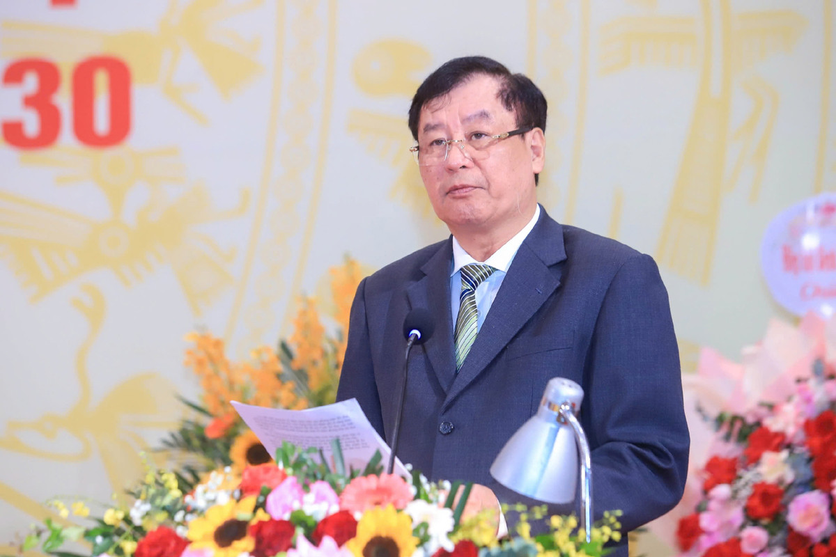 z72703478662607ef33c65c1a9171b8f6792e041365622 1764297945468867653718.jpg