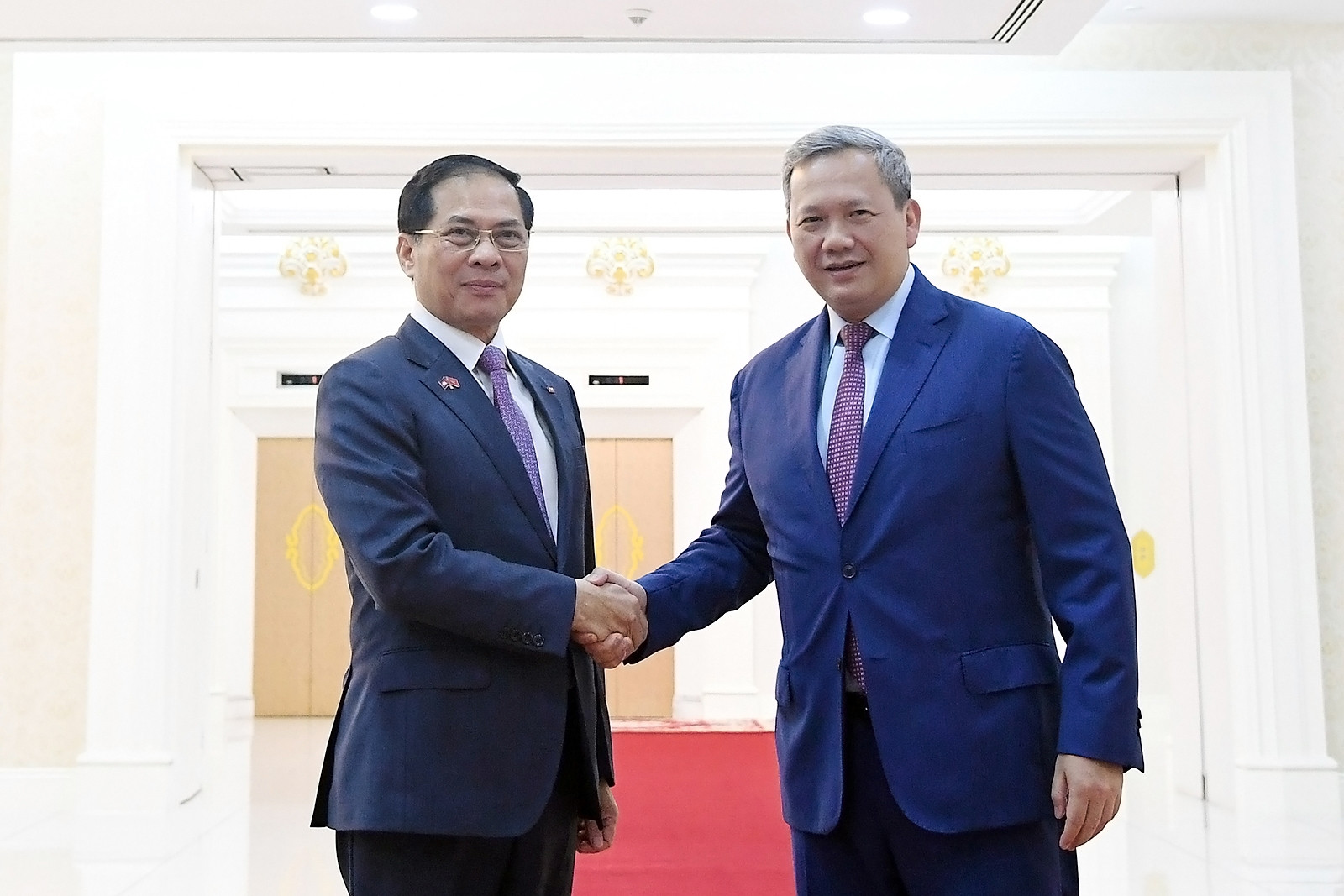 Đẩy mạnh đàm phán phân giới cắm mốc biên giới Việt Nam và Campuchia