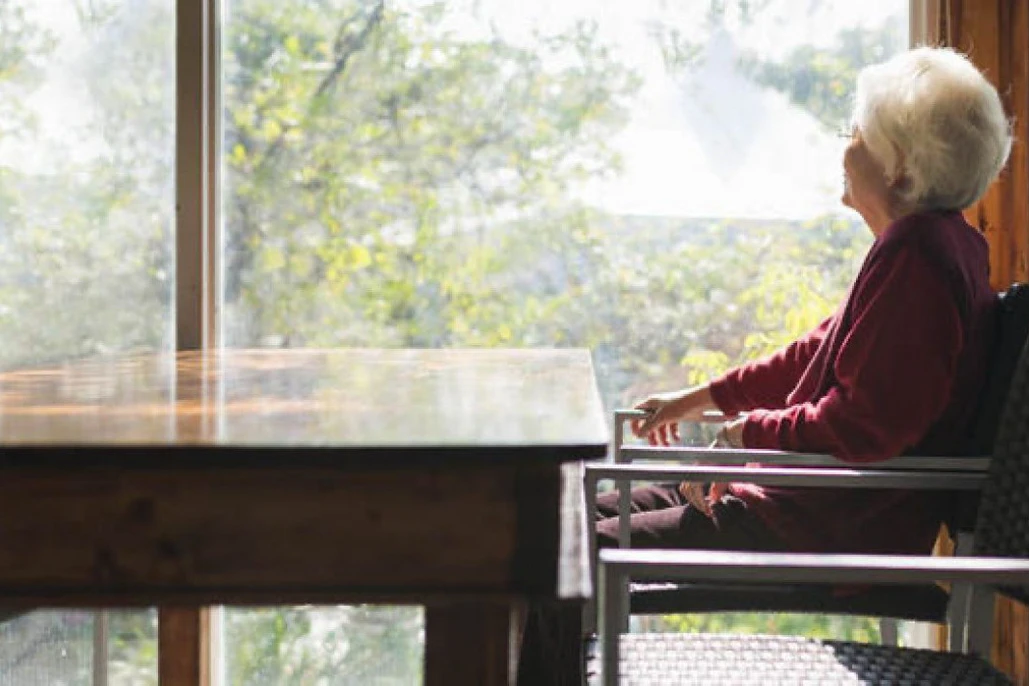 Già hóa dân số và bài toán trị liệu, ‘chăm sóc tại chỗ’