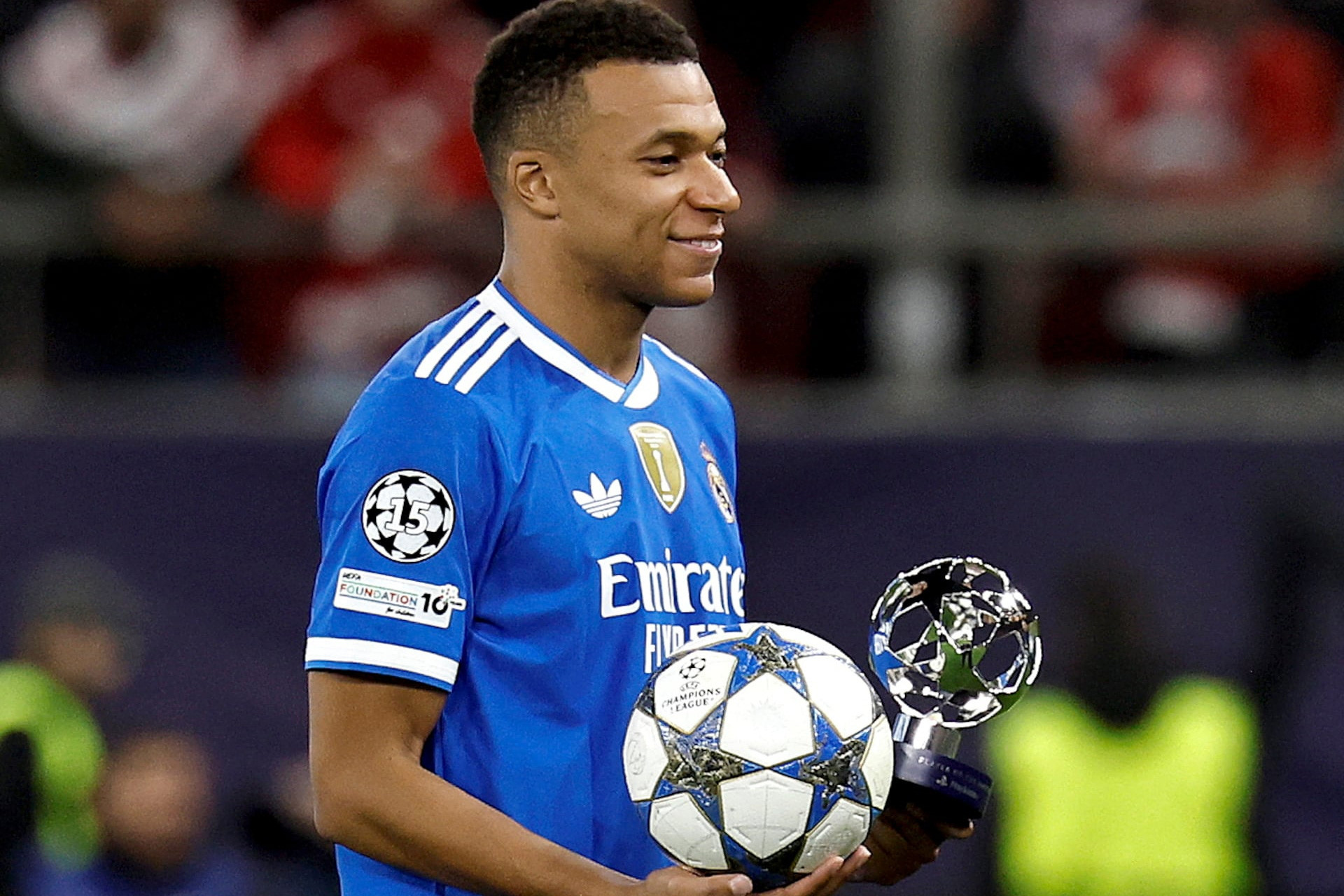 Kylian Mbappe ghi bàn kỷ lục: ‘Vệ sĩ’ riêng của Xabi Alonso