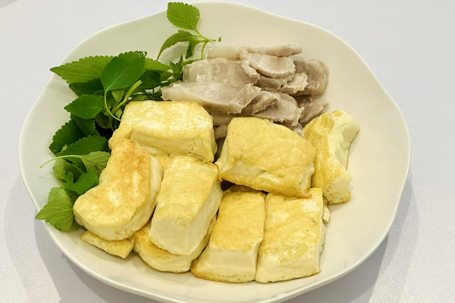 Nhóm phụ nữ ăn đậu phụ mỗi ngày suốt 2 năm, kết quả khám ra sao?