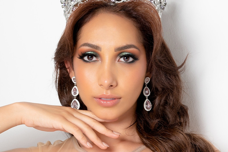 Hoa hậu kiêm MC nổi tiếng qua đời ở tuổi 28, khán giả tiếc thương vô hạn