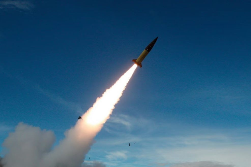 Tên lửa Storm Shadow vs Crossbow: Mèo nào cắn mỉu nào?