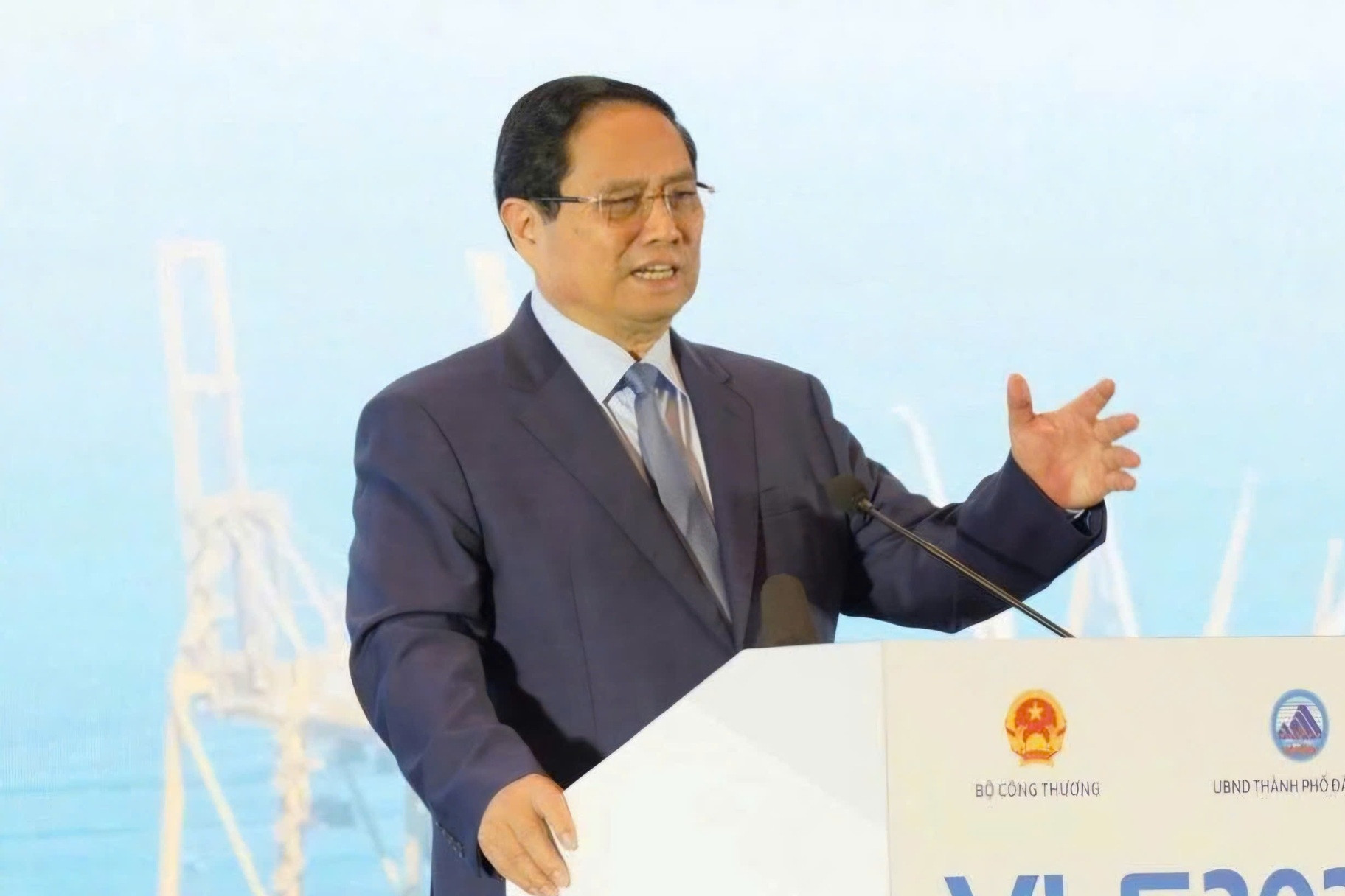 Thủ tướng: Tăng trưởng logistics phải gấp 1,5 lần GDP, kéo giảm mạnh chi phí