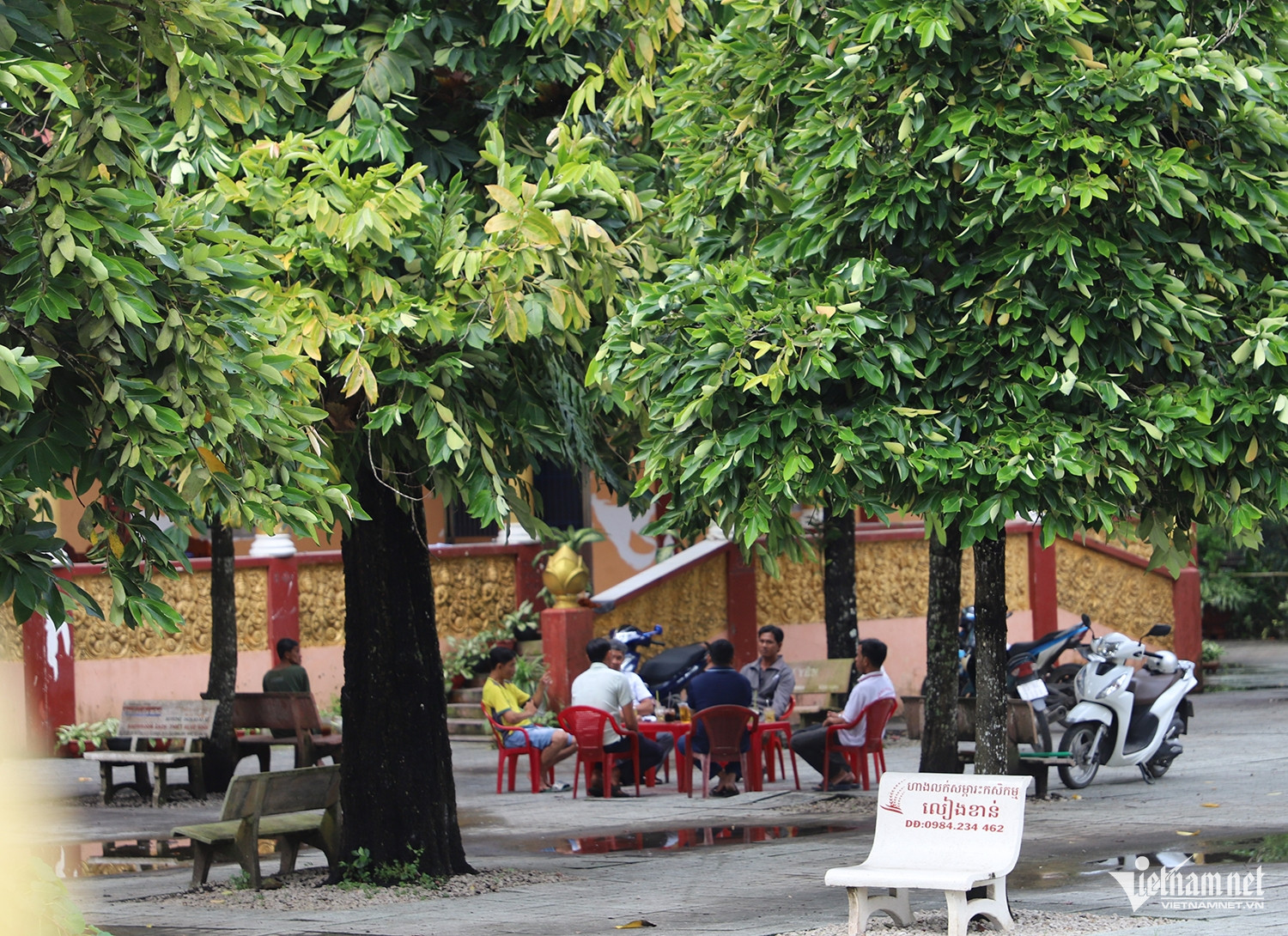 W-chùa bốn mặt 6.JPG.jpg