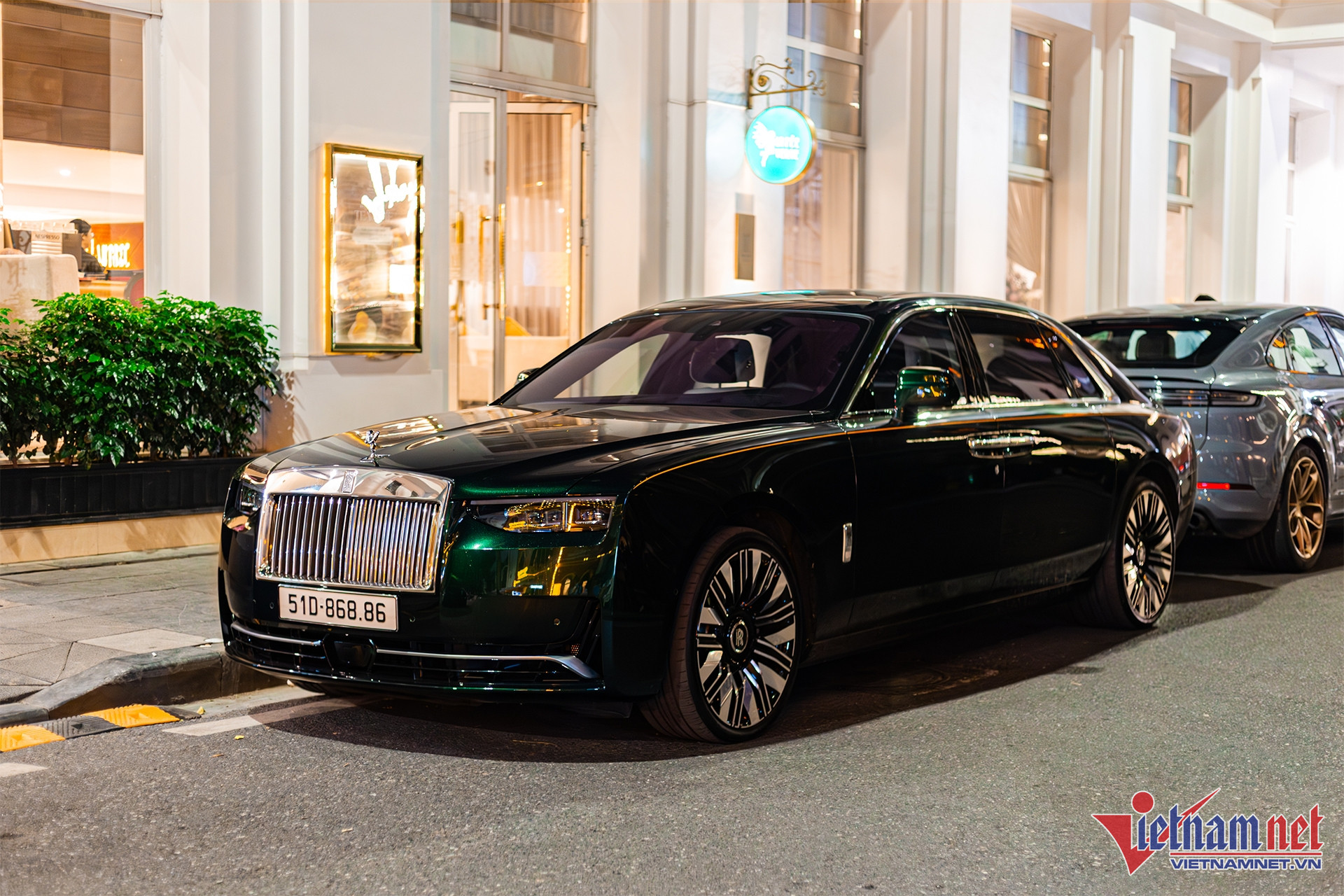 W-ghost series ii 1.jpg