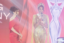 W-miss charm 014.jpg