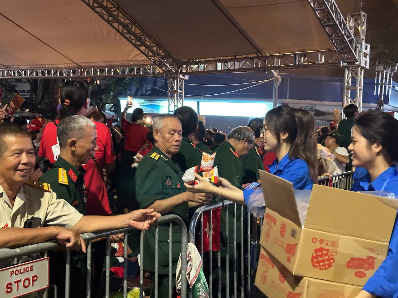 Bản sao Thanh nien .jpg