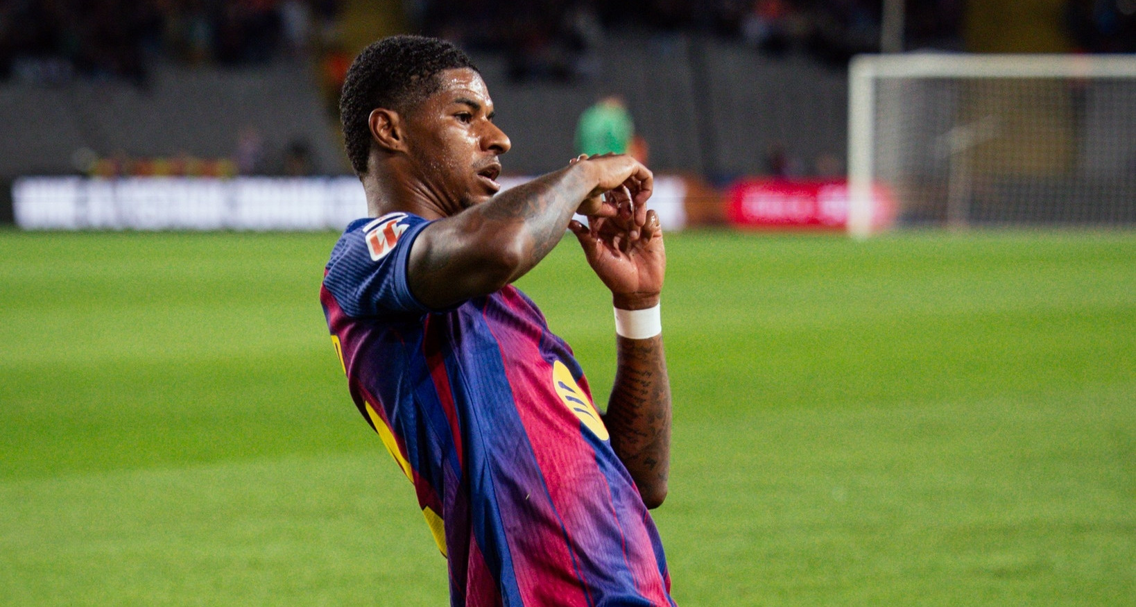 Yamal, Rashford giúp Barcelona thắng trận rửa mặt