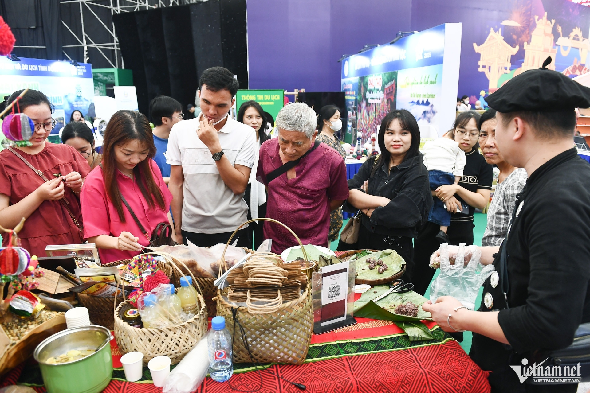 Chỉ 10 ngày tham gia Hội chợ Mùa Thu, doanh nghiệp bán hàng thu về 1.000 tỷ đồng