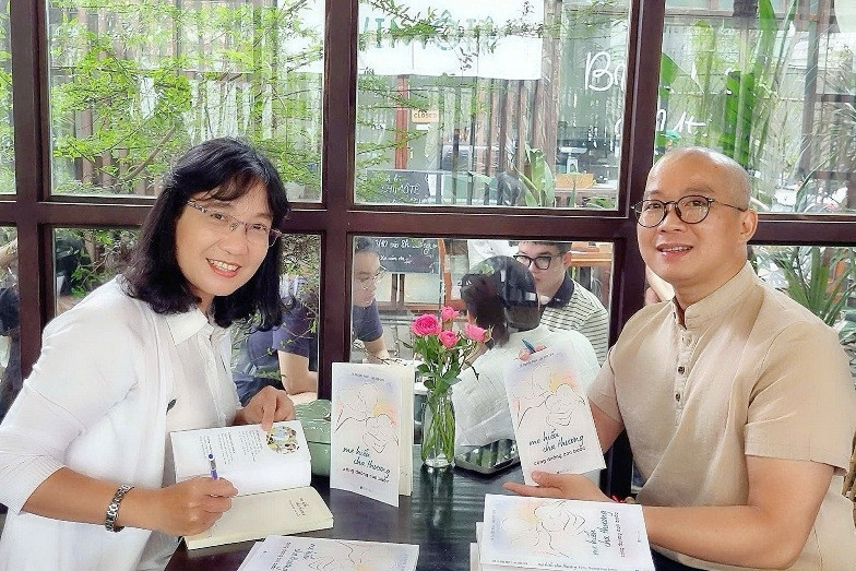 Cuốn sách dành cho cha mẹ và con cái với những yêu thương đong đầy