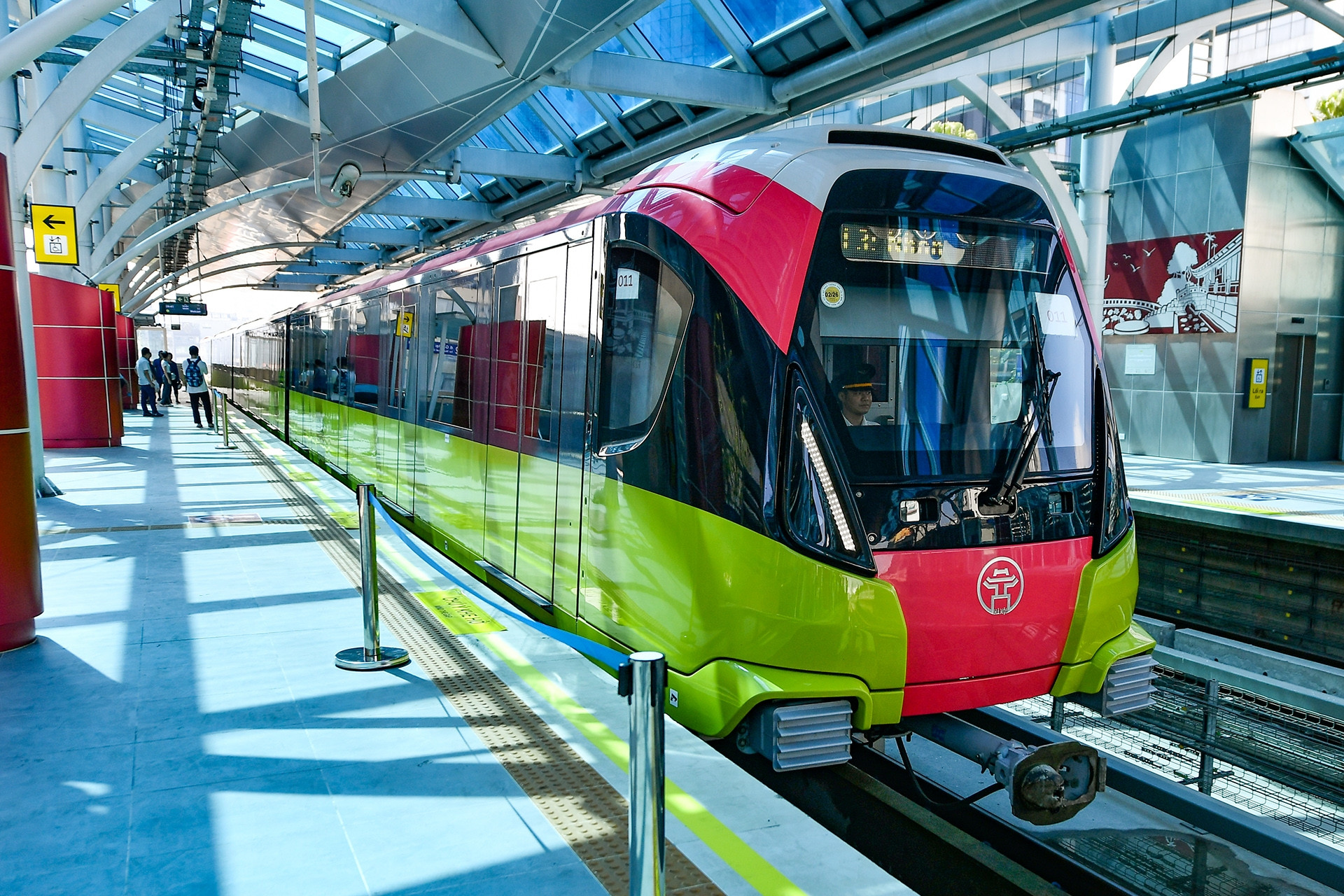 Hà Nội làm 14 tuyến đường sắt đô thị để cấm xe máy, hạn chế ô tô trong nội đô