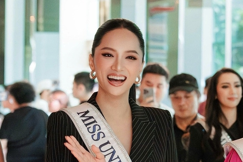 Hoa hậu Hoàn vũ 2025 bùng nổ scandal, hoa hậu Hương Giang được khen đẳng cấp