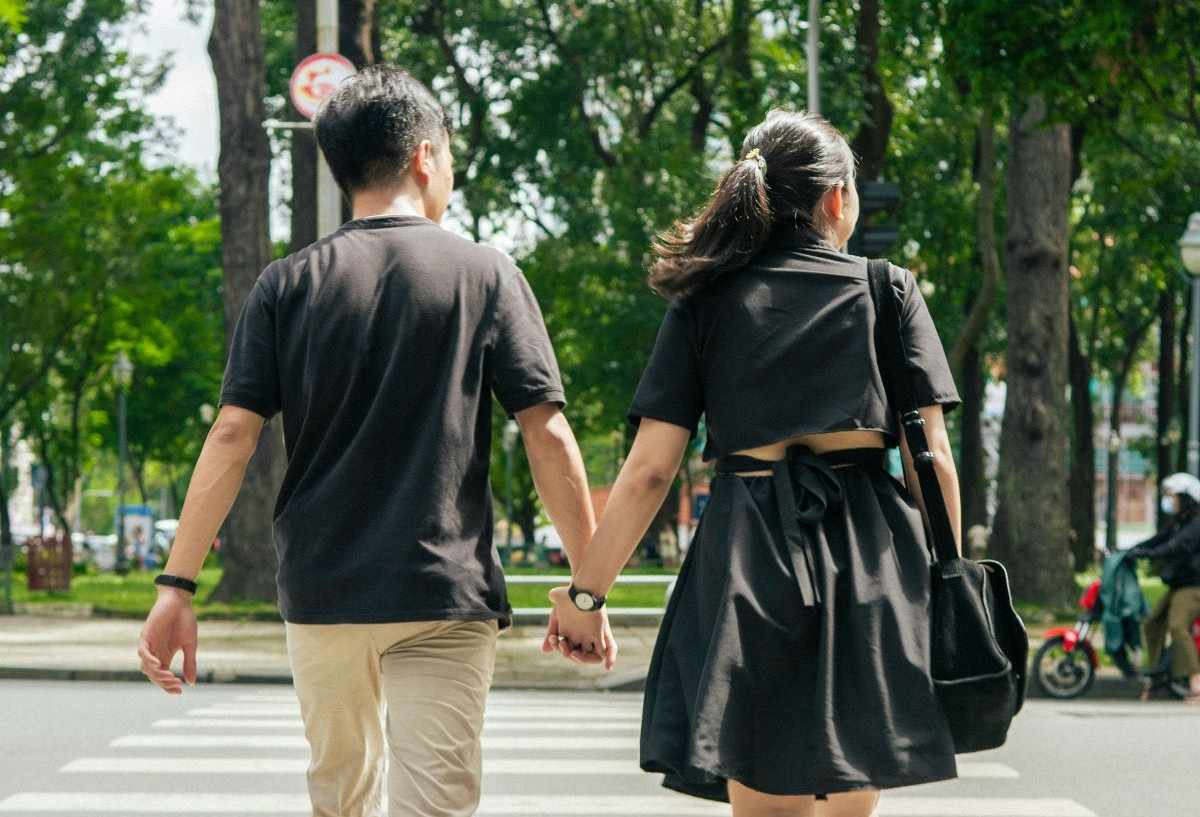 ‘Nếu con không được hướng dẫn, từ yêu đến quan hệ tình dục là rất gần’