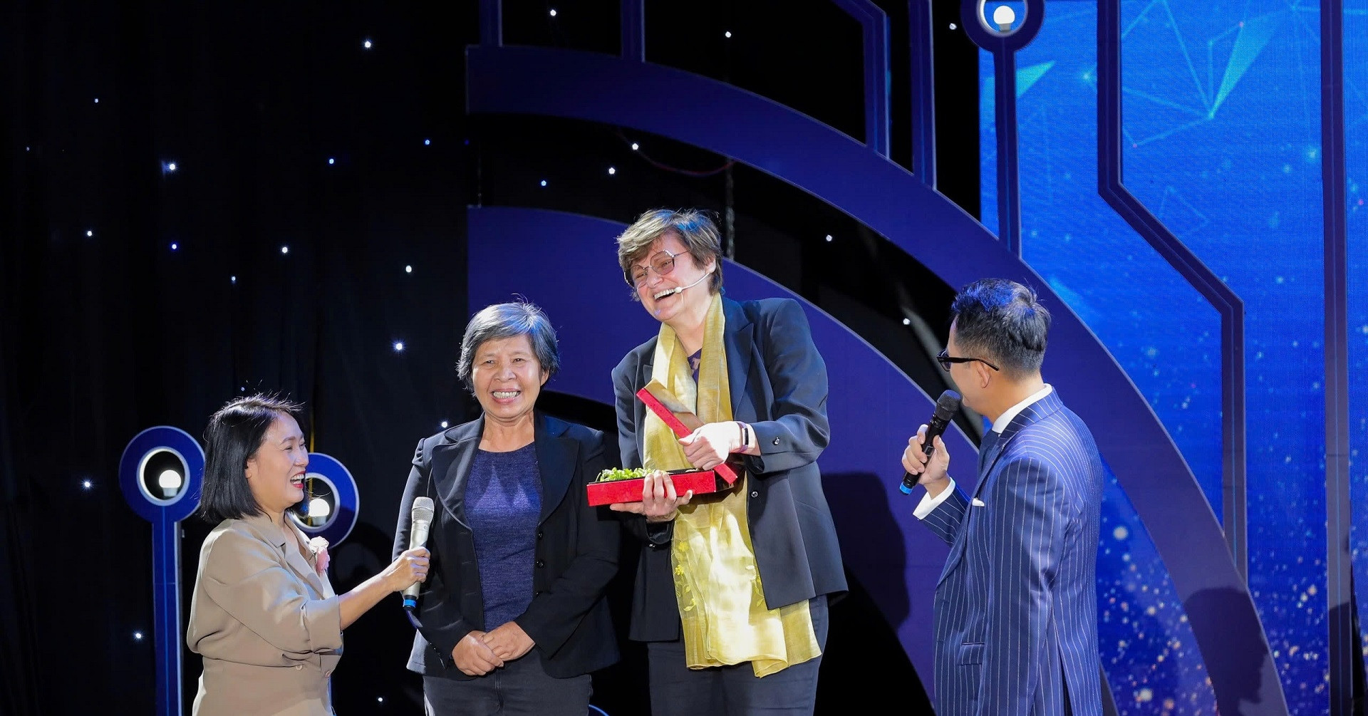 Nhìn lại VinFuture mùa đầu tiên giữa đại dịch Covid-19