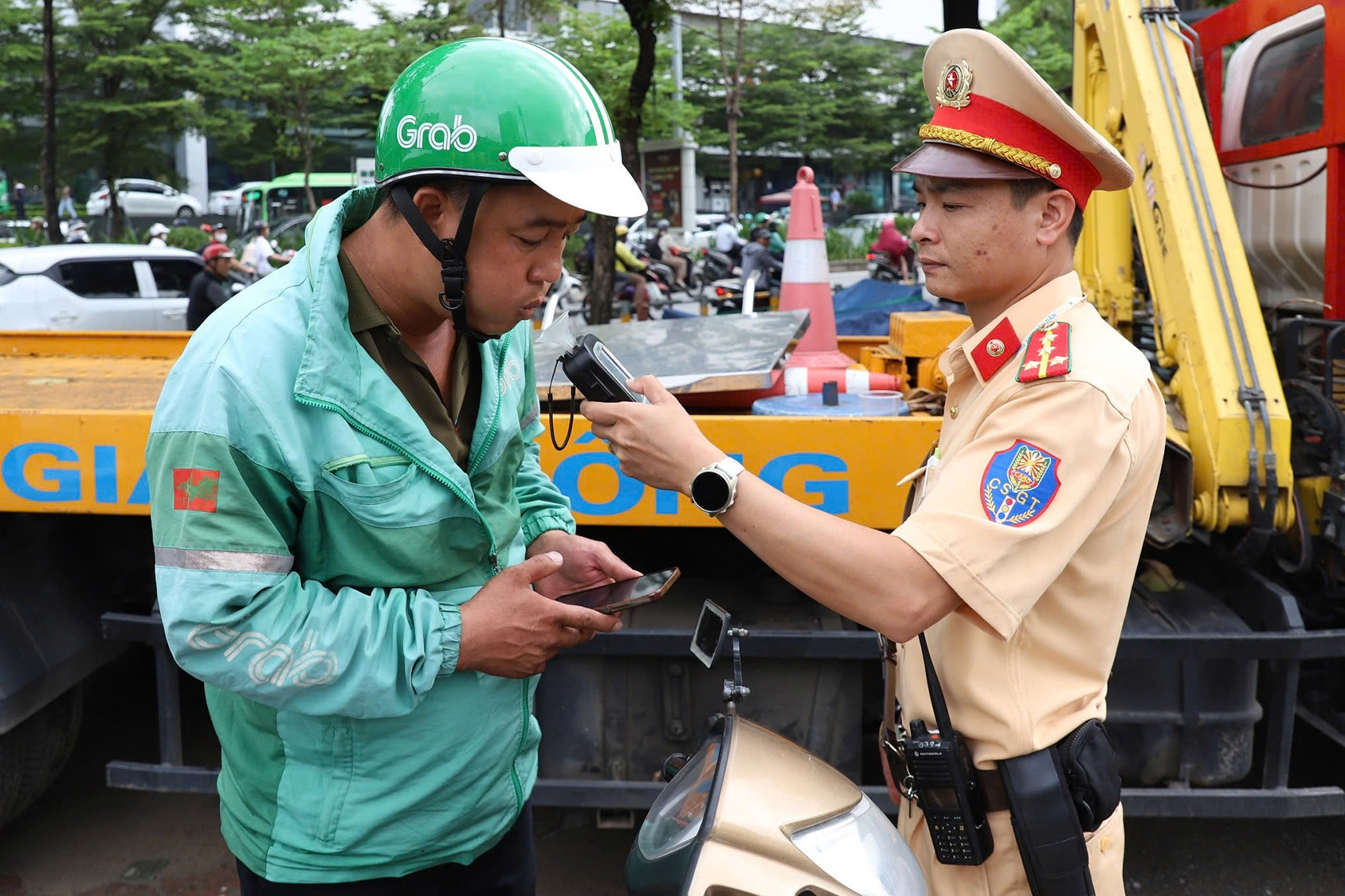 Quốc hội chốt cấm tuyệt đối nồng độ cồn khi lái xe